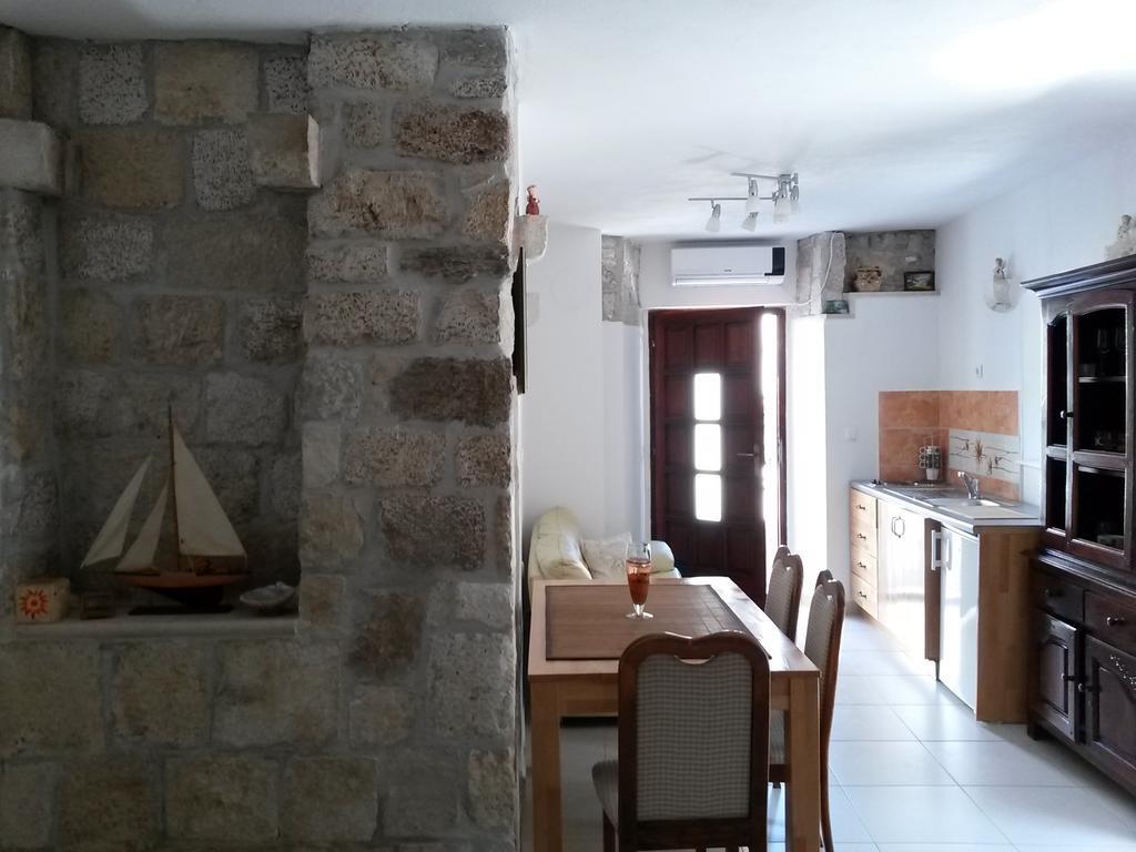 Studio Kairos Τρογκίρ Δωμάτιο φωτογραφία